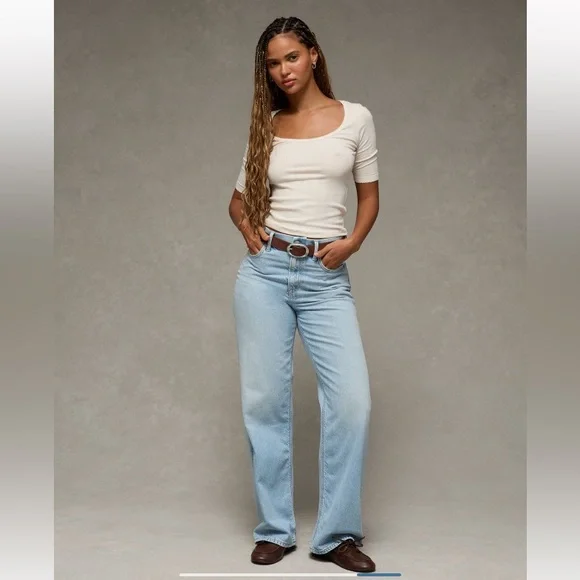 NWT AE Strigid Curvy Super High-Waisted Baggy Straight Jean Light Wash 0 Short - Picture 2 of 11